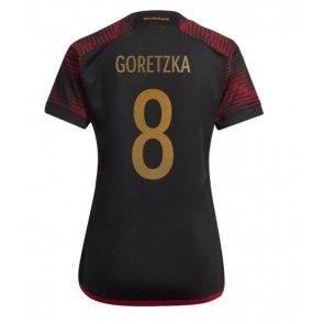 Tyskland Leon Goretzka #8 Bortatröja Kvinnor VM 2022 Kortärmad